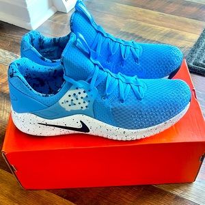 Nike Free Trainer UNC sz 12
